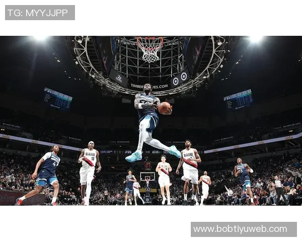 兰德尔表现平平首节手感冰凉全场贡献21分5篮板3助攻3抢断