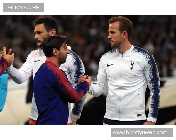 雷吉隆感慨与梅西共事的奇妙体验与队友热情欢迎超出预期